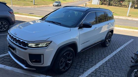 JEEP COMMANDER 1.3 T270 TURBO FLEX LONGITUDE AT6